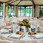 Le Relais De La Malmaison, A Member Of Radisson Individuals Hotel Rueil-Malmaison