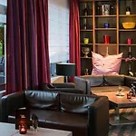 Le Relais De La Malmaison, A Member Of Radisson Individuals 4* Rueil-Malmaison