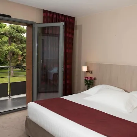 Hotel Le Relais De La Malmaison, A Member Of Radisson Individuals Rueil-Malmaison