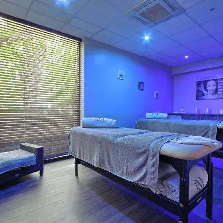 Le Relais De La Malmaison, A Member Of Radisson Individuals Rueil-Malmaison