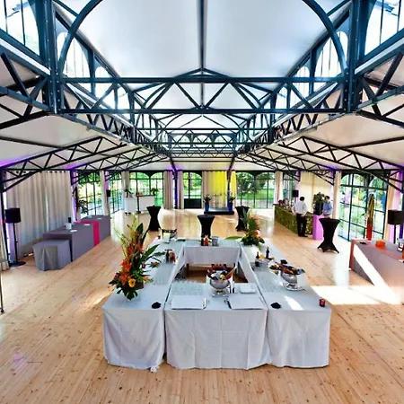 Hotel Le Relais De La Malmaison, A Member Of Radisson Individuals Rueil-Malmaison