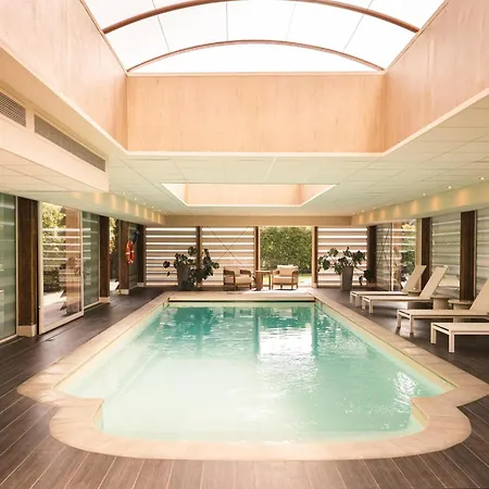 Le Relais De La Malmaison, A Member Of Radisson Individuals Rueil-Malmaison
