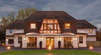 Le Relais De La Malmaison, A Member Of Radisson Individuals Rueil-Malmaison