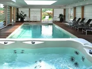 Le Relais De La Malmaison, A Member Of Radisson Individuals 4* Rueil-Malmaison